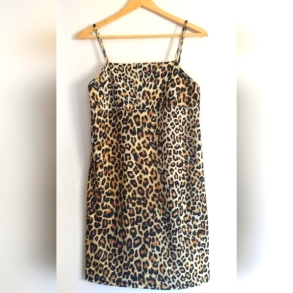Sexy ZARA Leopard Print Mini Dress Size Small Stretchy - Picture 1 of 3
